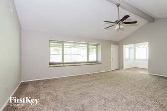 16106 David Glen Dr in Friendswood, TX - Foto de edificio - Building Photo