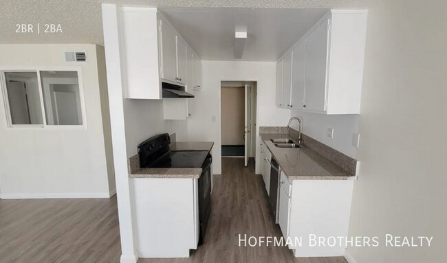 5465 Kester Ave-Unit -119 in Los Angeles, CA - Building Photo - Building Photo