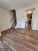 4528 Appledale Ct in Marshall, VA - Building Photo