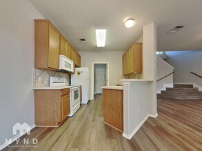 2632 Century Park Blvd in Austin, TX - Foto de edificio - Building Photo