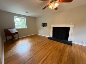 536 Woodmont Dr in Charlottesville, VA - Building Photo - Building Photo