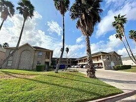 21 West Dr in Edinburg, TX - Building Photo