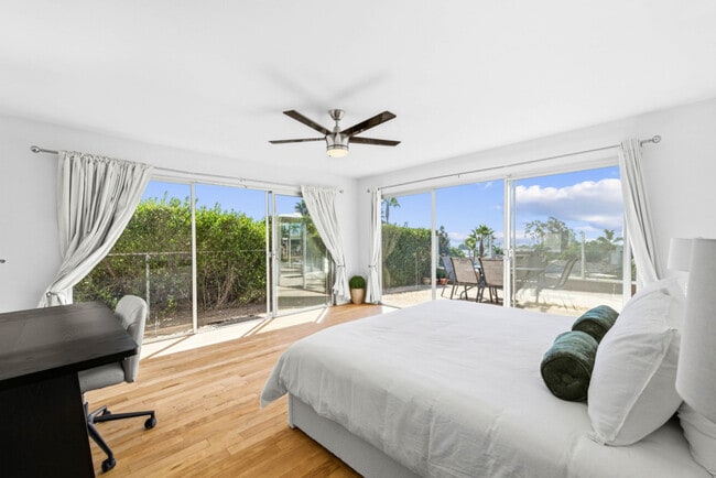 5021 Foothill Blvd in San Diego, CA - Foto de edificio - Building Photo