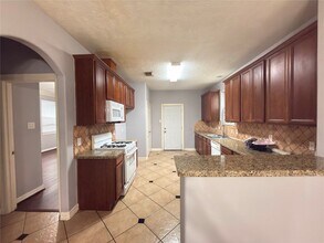 10906 Panther Ct in Houston, TX - Building Photo - Building Photo