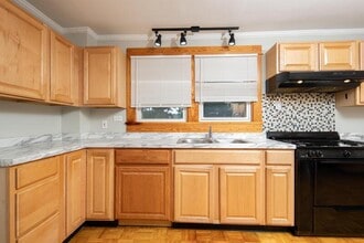 614 Hoosick St in Troy, NY - Building Photo - Building Photo