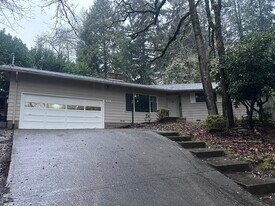 610 Spencer Ct in Eugene, OR - Building Photo