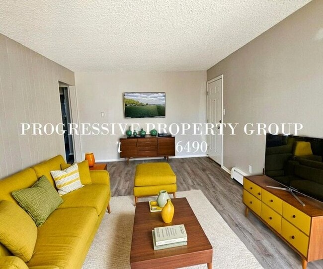 property at 1511 E Kiowa St