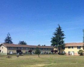 Chehalis Avenue Apartments in Chehalis, WA - Building Photo - Building Photo