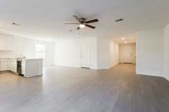 1705 Lofty Cedar Ct in Conroe, TX - Building Photo - Building Photo