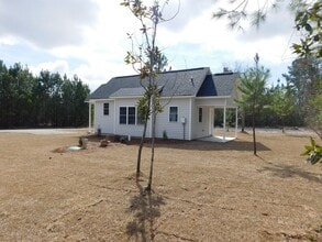 240 Alexander Wy S in Grantsboro, NC - Building Photo - Building Photo