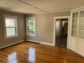 130 S Elm St in Haverhill, MA - Building Photo - Building Photo