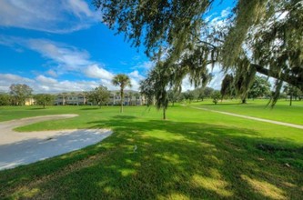 Aston Gardens Independent Senior Living in Sun City Center, FL - Building Photo - Building Photo