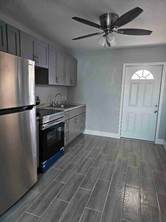 907 N 20th St, Unit A in Fort Pierce, FL - Building Photo