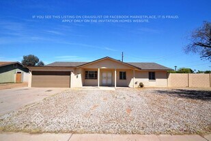 5902 W Highland Ave in Phoenix, AZ - Building Photo