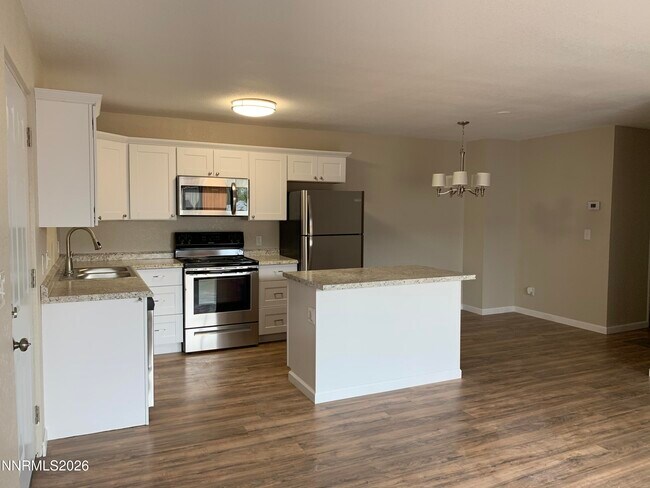 2150 Sutro St in Reno, NV - Building Photo - Building Photo