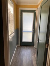 1801 N Evergreen St, Unit Guesthouse in Burbank, CA - Building Photo - Building Photo