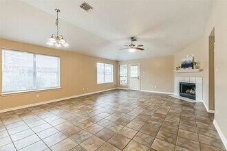 10926 Waterview Cir in Montgomery, TX - Building Photo - Building Photo