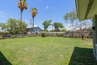 800 Walnut Ave in McAllen, TX - Building Photo - Building Photo