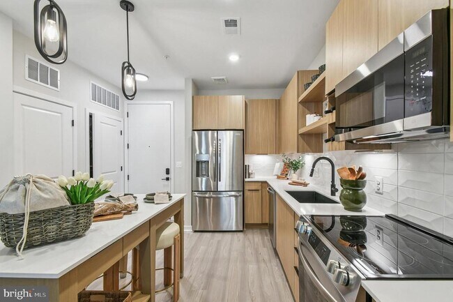 43601 Charitable St in Ashburn, VA - Building Photo - Building Photo