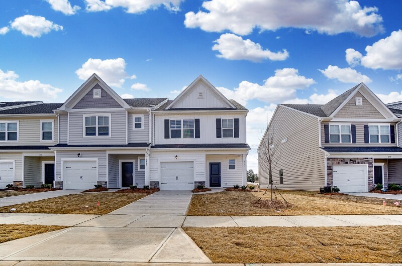 8147 Sheffield Dr. in Sherrills Ford, NC - Building Photo