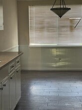 10815 Overlea Dr in Houston, TX - Foto de edificio - Building Photo