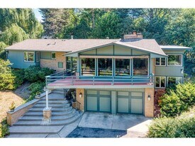 400 Natchez Ave N in Minneapolis, MN - Building Photo