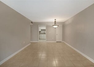 484 Banyon Tree Cir in Maitland, FL - Building Photo - Building Photo