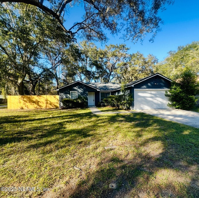 7491 Countryman Ln in Jacksonville, FL - Building Photo - Building Photo