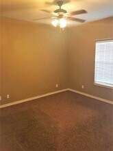 4251 Castlegate Dr, Unit 4251 in Paris, TX - Building Photo - Building Photo
