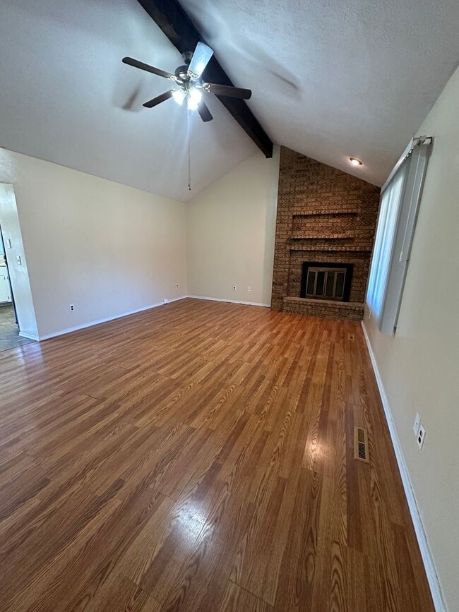 4065 S El Fiesta Ave in Springfield, MO - Building Photo - Building Photo