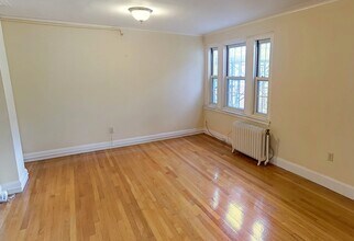1370 Beacon St, Unit 803 in Brookline, MA - Building Photo - Building Photo