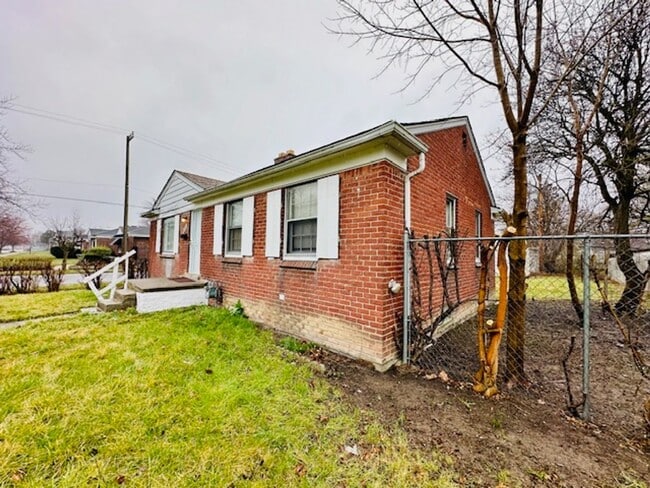 9001 Braile St in Detroit, MI - Building Photo - Building Photo