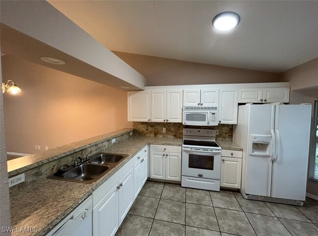 29 SE 23rd Pl in Cape Coral, FL - Building Photo - Building Photo