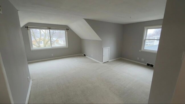 4383 S 5th Pl, Unit A in Milwaukee, WI - Building Photo - Building Photo