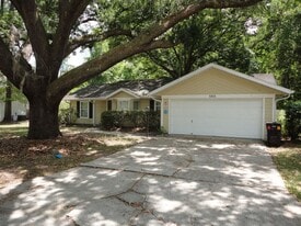 5415 NW 38th Pl in Gainesville, FL - Building Photo