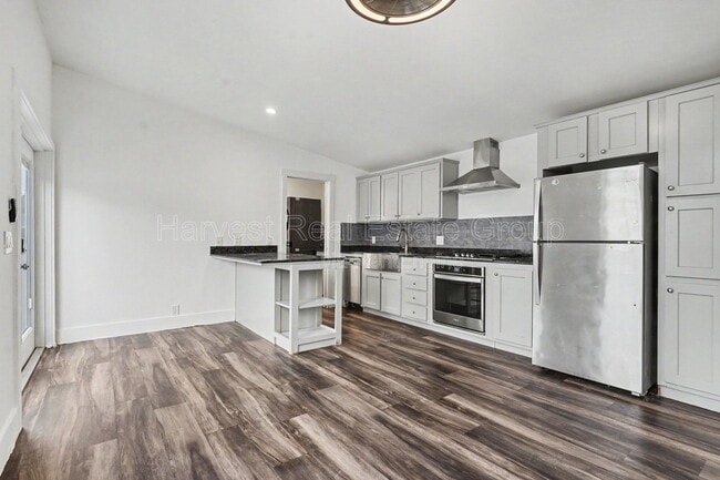 property at 33158 7th St