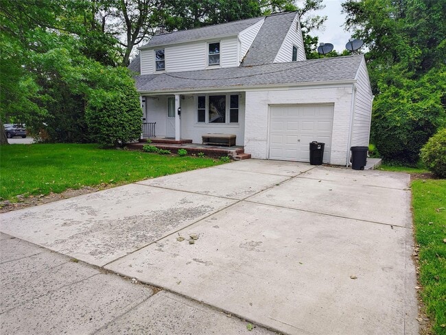 property at 98 I U Willets Rd