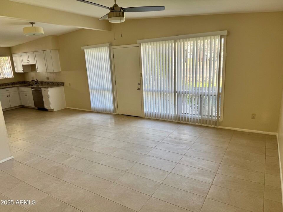 511 W Maryland Ave-Unit -4 in Phoenix, AZ - Building Photo