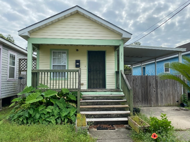 property at 1713 Bartholomew St