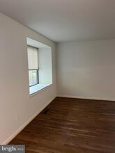 2040 Golf Course Dr in Reston, VA - Building Photo - Building Photo