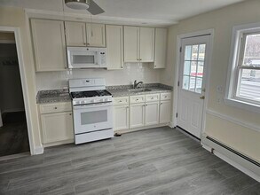 104 Broadway-Unit -2 in Saugus, MA - Building Photo - Building Photo