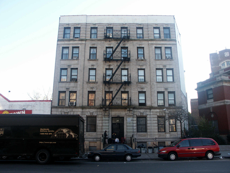 622-624 E 169th St in Bronx, NY - Foto de edificio