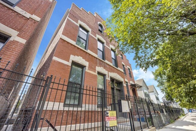 1325 W 18th Pl in Chicago, IL - Building Photo - Building Photo