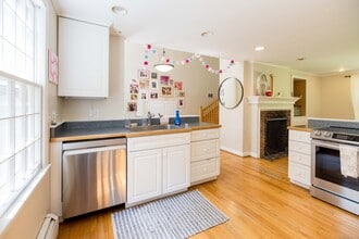 16 Lynwood Rd in Mansfield, CT - Building Photo - Building Photo