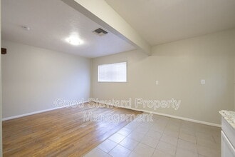 1433 W Pine St in Santa Ana, CA - Foto de edificio - Building Photo