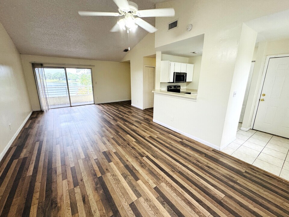 3405 NW 44th St in Lauderdale Lakes, FL - Building Photo