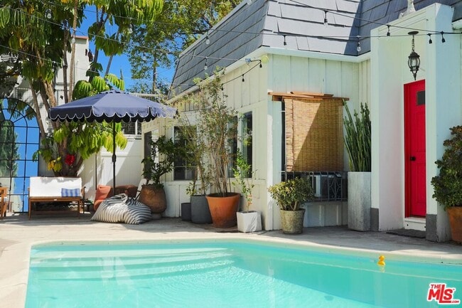 property at 8998 Lloyd Pl