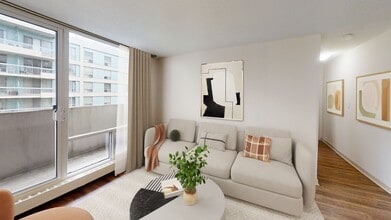 Royal Tower in Mississauga, ON - Building Photo - Building Photo