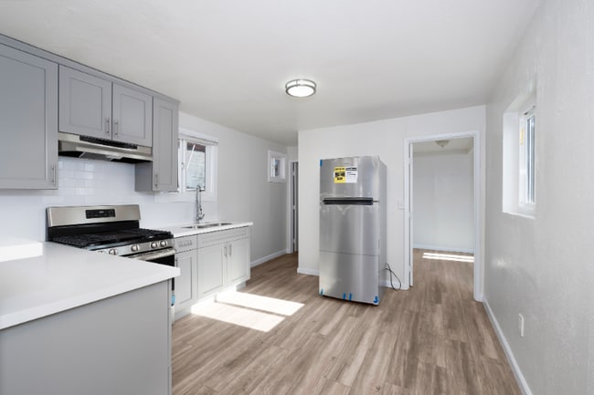 3087 Inez St in Los Angeles, CA - Building Photo - Building Photo