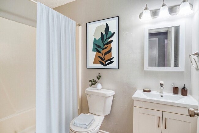 Hillside Apartments in Lafayette, IN - Building Photo - Building Photo